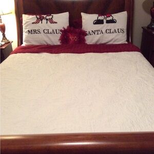 Mr & Mrs standard pillow cases